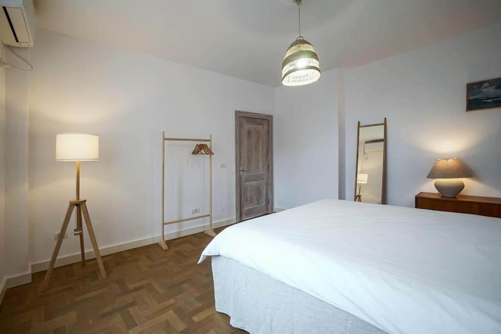 Central Apartment - Nido'S Area Bucureşti Ngoại thất bức ảnh